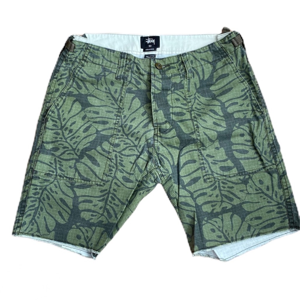 Stussy green floral camo shorts mens size 30